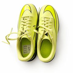 kids trainers