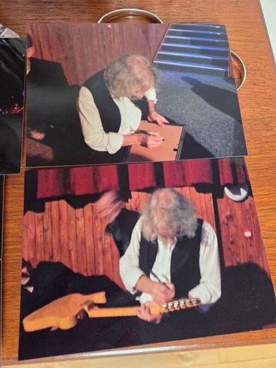 Fender 52 Telecaster American Vintage Reissue Limited Edition FSR. Albert Lee signature on back of headstock.