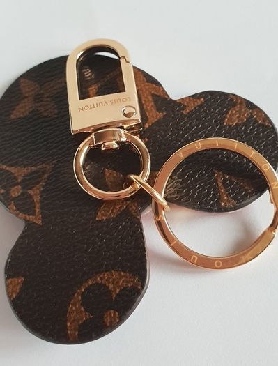 NEW LOUIS Vuitton Key /Bag Chain