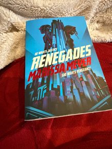 book "Reneqades" by Marissa Meyer