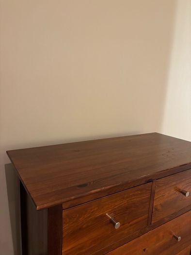 Solid wooden chest of drawers in excellent condition