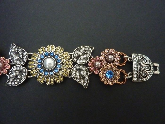 Art Deco Vintage Style Flower Leaf Statement Bracelet