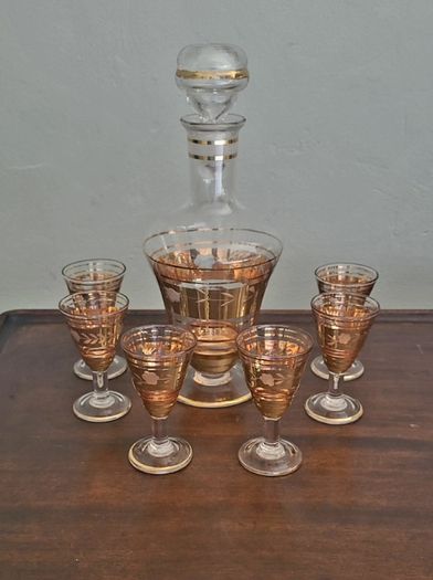 Mcm liquor decanter & six glasses