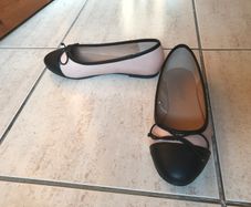 (Lot of 25) Ladies' Shoes Size 3/36