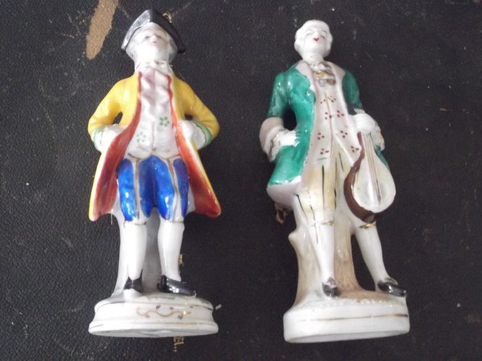 2 vintage hand painted figurine made in japan