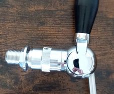 beer tap/couplers and regulator