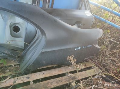 Mercedes e class 1/4 Panel
