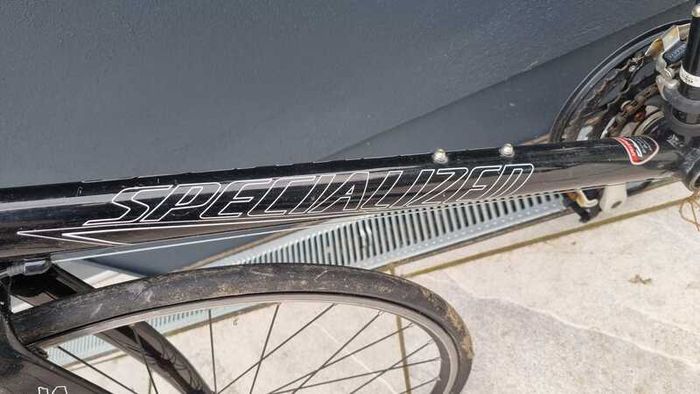 Specialized Sirrus Mens Hybrid Bike