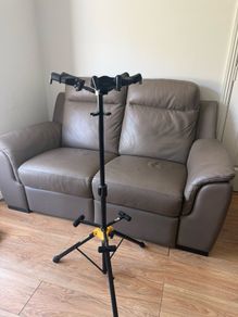 Hercules guitar stand