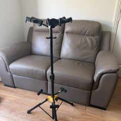 Hercules guitar stand