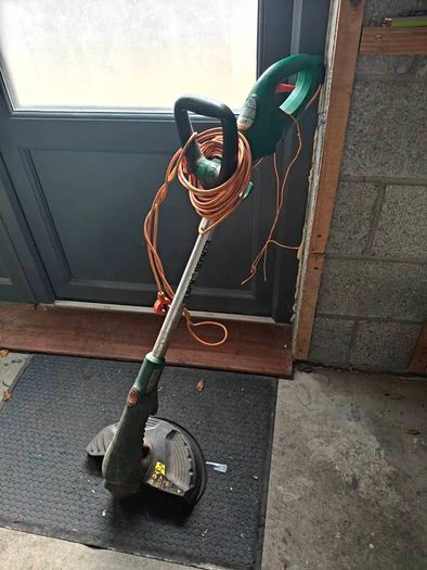 Black and Decker Strimmer for sale - PWO.just needs strim line