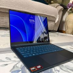 Lenovo Yoga 14" 2-in-1 Ryzen 7, 24 GB RAM, 1 TB SSD