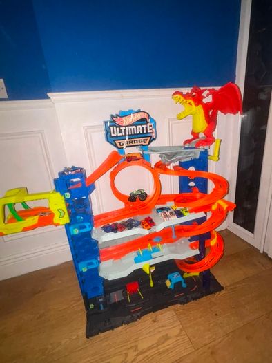 hot wheels garage