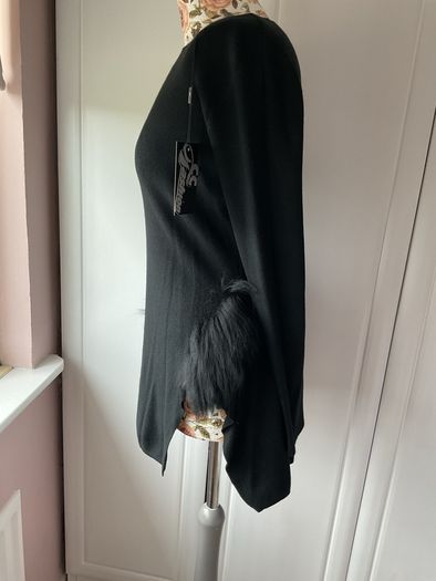 jumper Bnwt black occasion piece jumper with fur panels large /xl