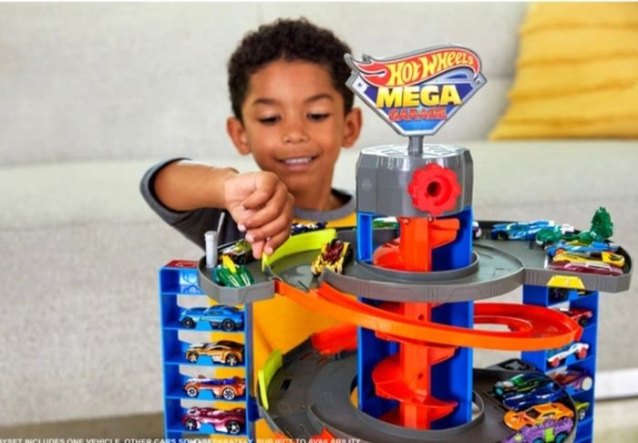 Hot Wheels City Garage