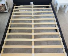 Small Double Bed Frame 4ft (120 195 cm) Excellent Condition