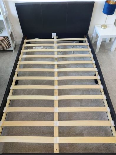 Small Double Bed Frame 4ft (120 195 cm) Excellent Condition