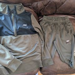 Kids Nike Tracksuit (7-9yrs)