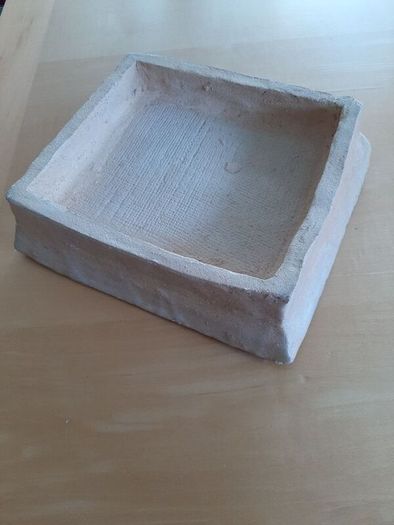 Ceramic pottery dish