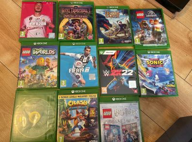 xbox one games 11 in total all working fifa Soniq Lego etc