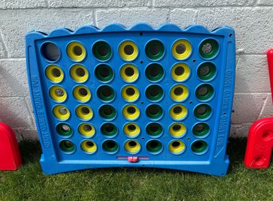 Giant Connect 4 in a Row - Legs Broken