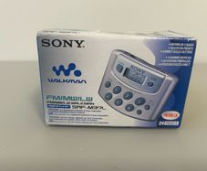Vintage Sony Walkman Digital Radio SRF-M37L - Boxed, Mint Condition