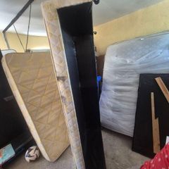 Single bed with pull out spare