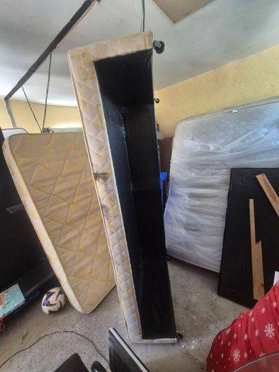 Single bed with pull out spare
