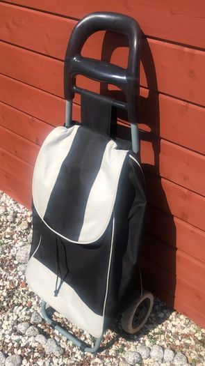 Shopping trolley