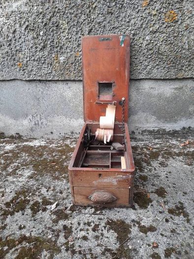 cash box cash register