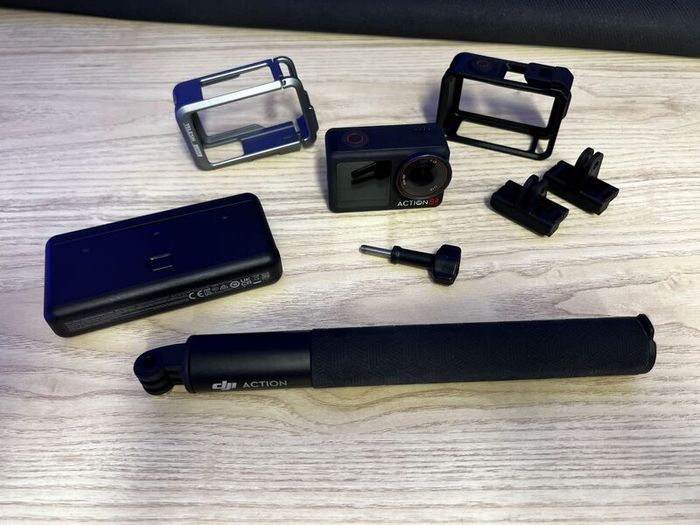DJI Action 5 Pro - Adventure Combo