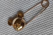 brooch