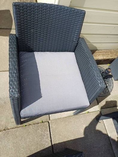 Garden Rattan set. 2 Seater Sofa, 2 Armchairs, 2 Planters, Coffee Table.table