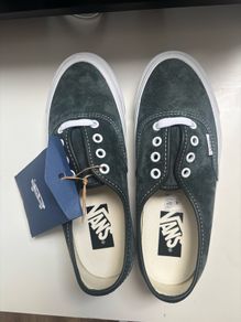 Brand new womans vans shoes