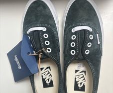 Brand new womans vans shoes
