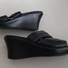 new genuine leather sandals