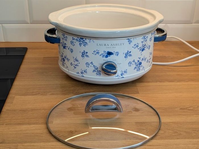 Laura Ashley 3.5L Slow Cooker  Excellent Condition