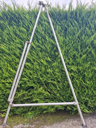 Scaffolding prop/stabiliser