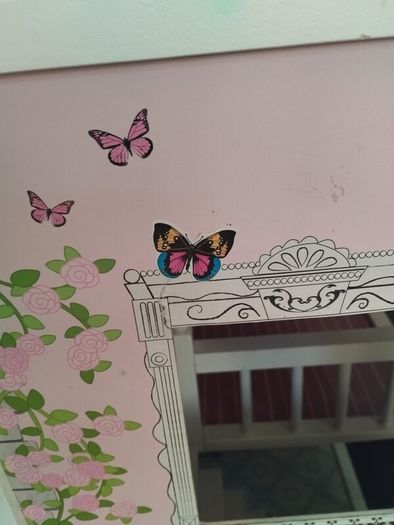 Large Doll House