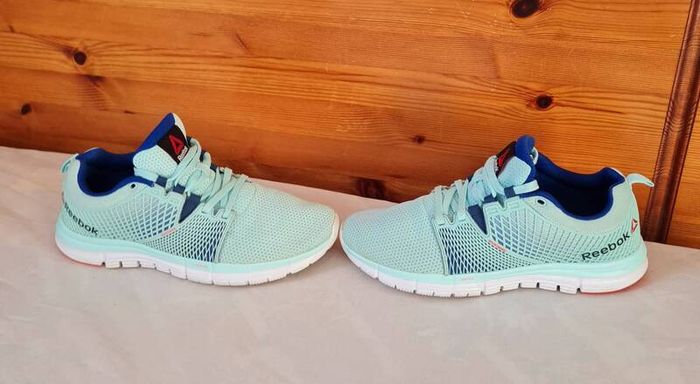 reebok zquick dash Size 5 eu 38 turquoise in excellent condition