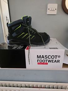 safety shoes