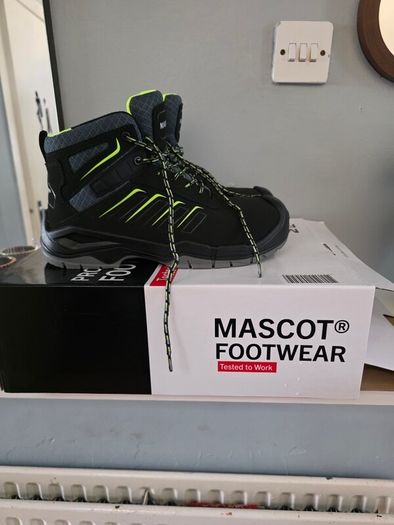 safety shoes
