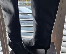 Vegan black kitten heel boots