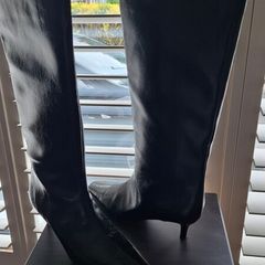 Vegan black kitten heel boots