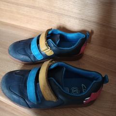 boy's Clarks leather shoes.UK12.5G