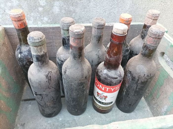Vintage wood box, Portugal with 8 bottles with content, for display only