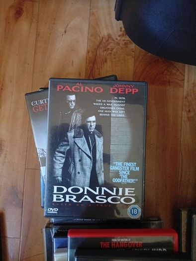 Thriller, Comedy, Horror, Drama, Romance, Musical films, movies on dvd