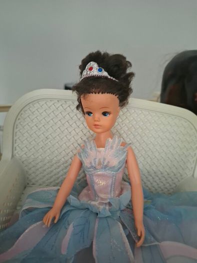 sindy house  horse,doll,car,furniture