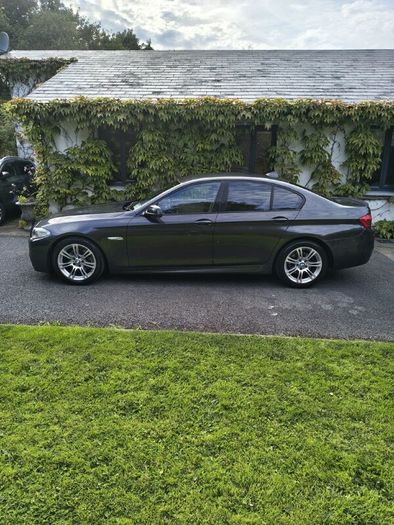 BMW 5-Series 2011