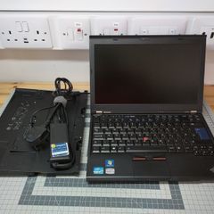 Lenovo ThinkPad X220 and UltraBase Dock